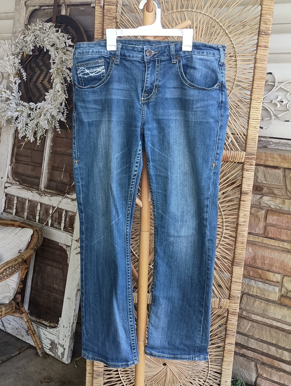 Cowgirl Tuff Women's Blue Denim Jeans_34x31